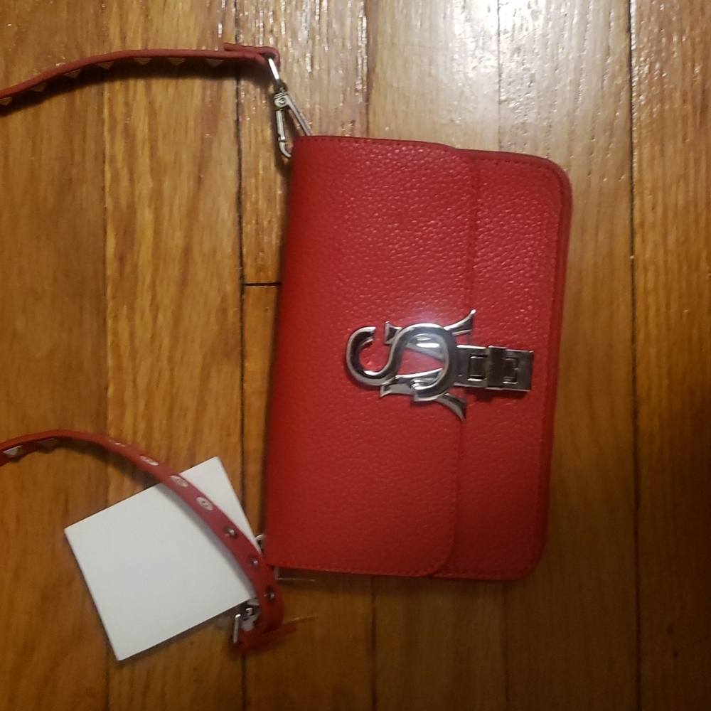 Small Steve Madden cross body..new never worn